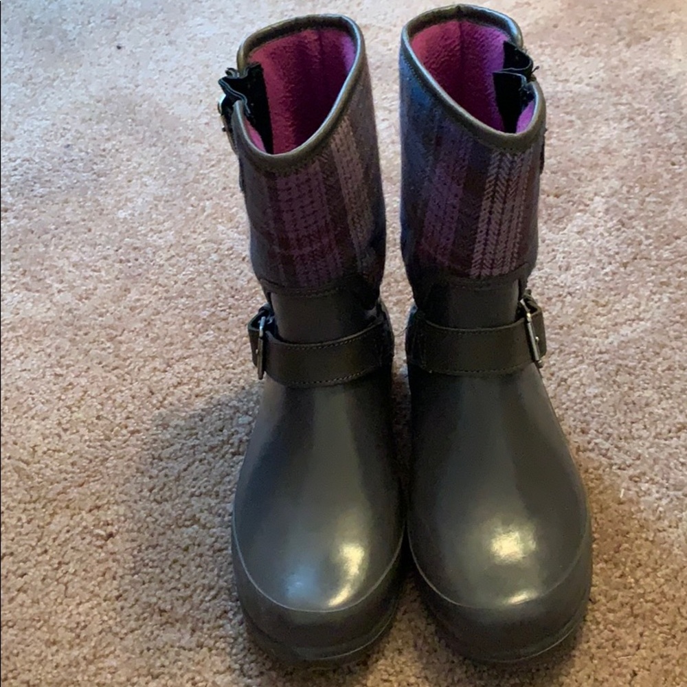 Rain boots